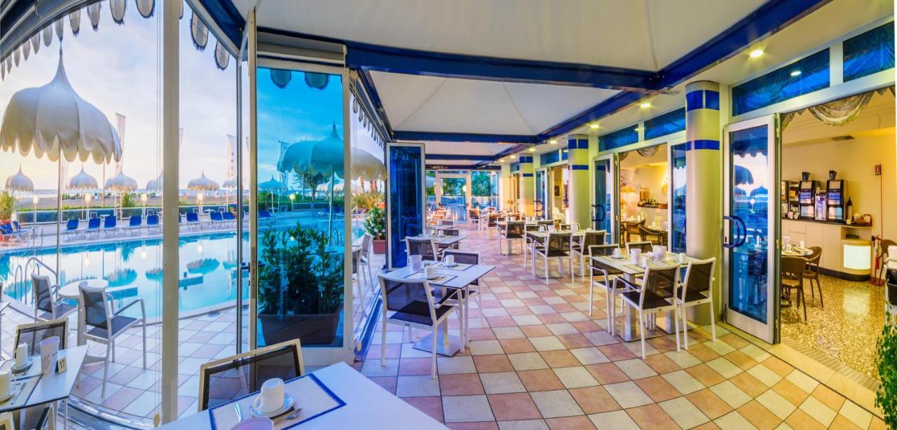 Hotel Panoramic Caorle Exteriör bild